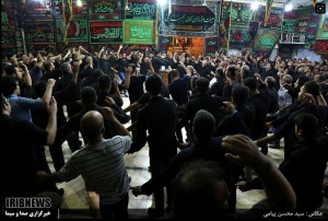مراسم روضه‌خوانی در بوشهر.jpg